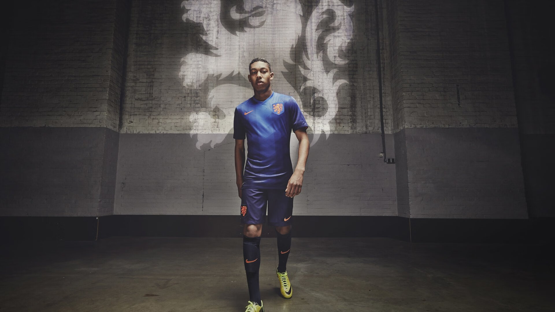 巴黎圣日耳曼踢得轻松，姆巴佩真是随心所欲，巴黎圣日耳曼梅西内马尔姆巴佩