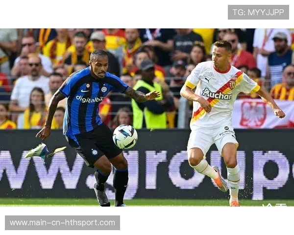 球员转会谈判进入最后阶段，双方保持高度保密