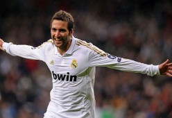 华体会app-CBA赛场燃起青春与梦想的火焰，cba主题